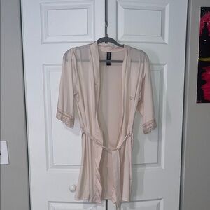bebe Soft Pink Lace Sleeve Robe